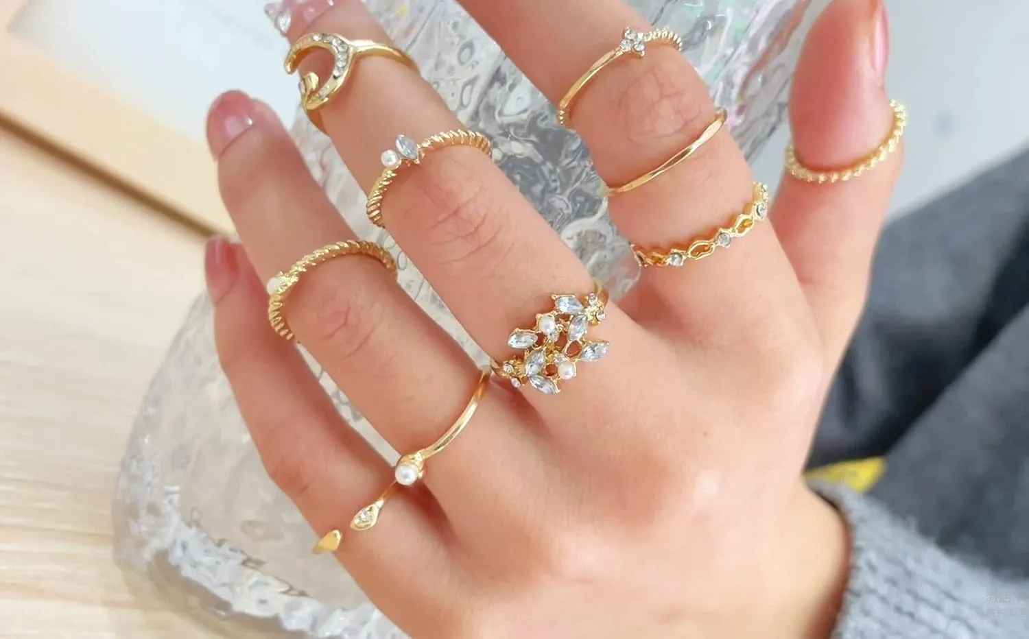 15PCS Knuckle Stacking Rings Set for Women Vintage Rhinestone Finger Statement Ring Sets Simple Carved Stackable Ring
