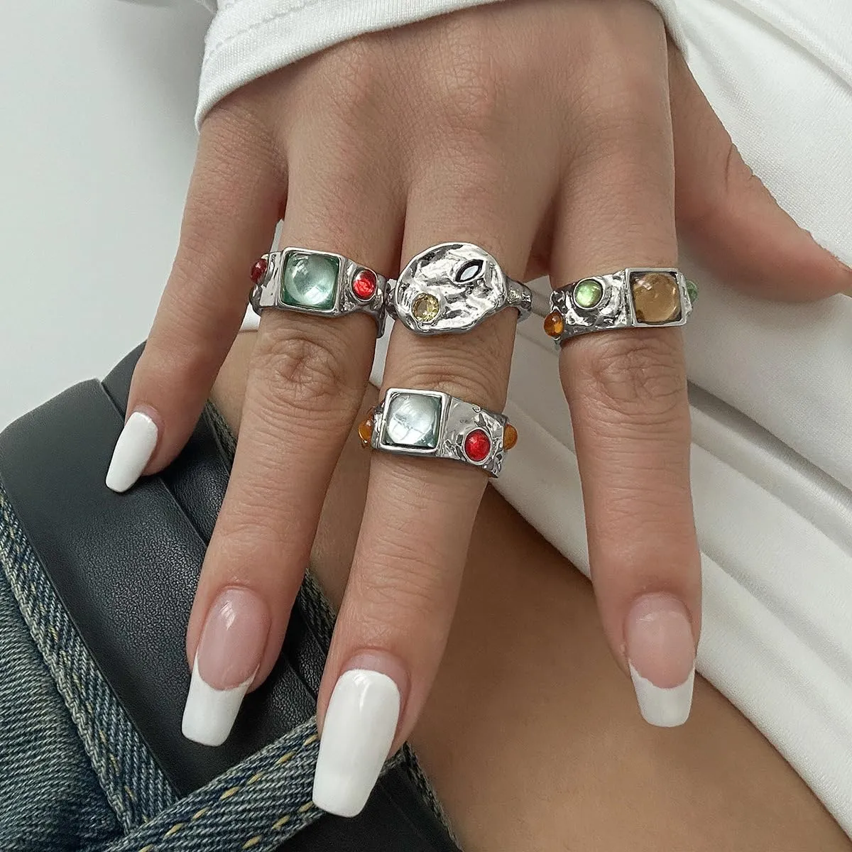 4 PCS Stacking Knuckle Rings Set for Wome Chunky Gold Rings Unique Statement Ring Crystal Rhinestone Thick Ring Sets Non Tarnish Signet Ring Geometric Wrap Finger Ring Fashion Jewelry