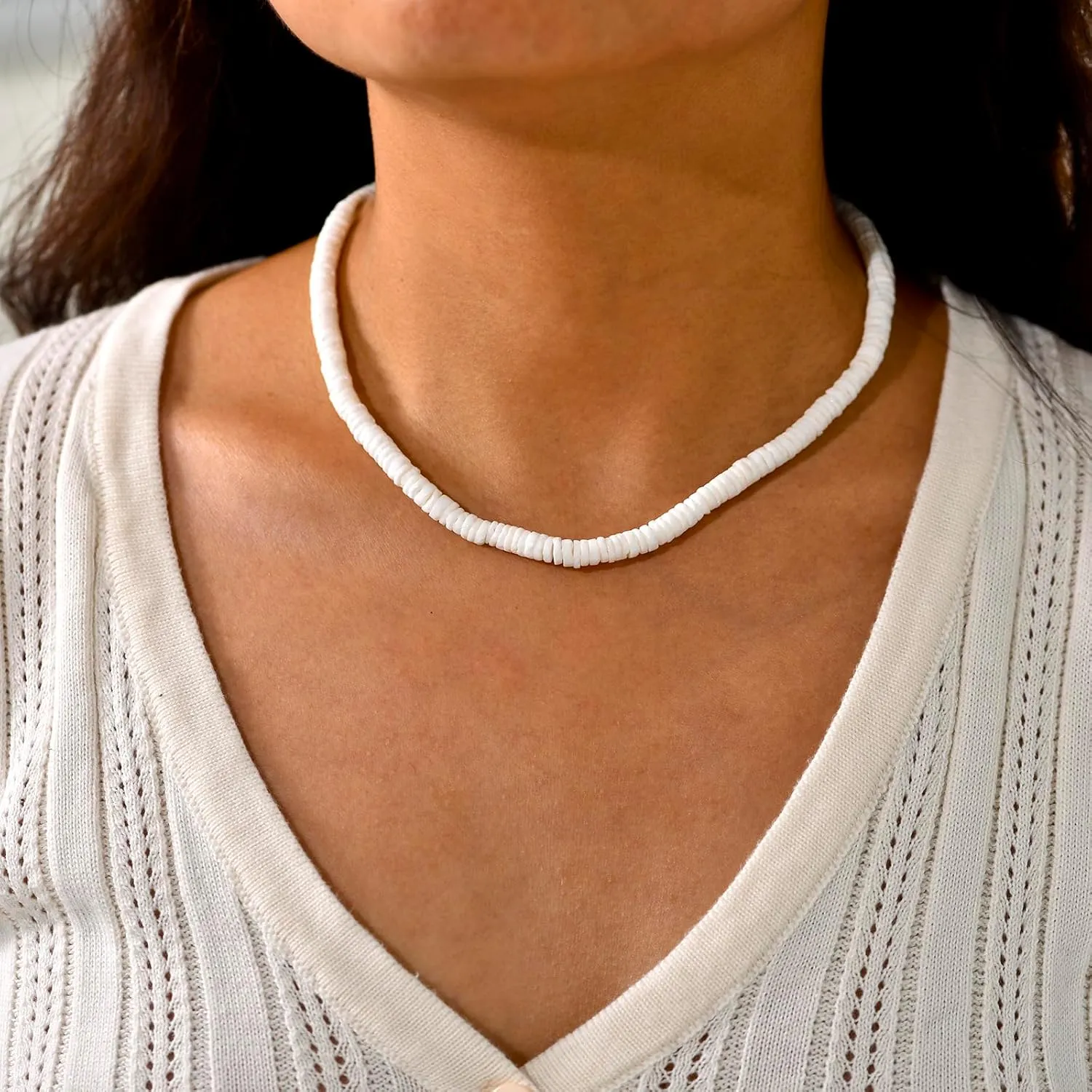 ATIMIGO White Puka Shell Hawaiian Cowrie Shell Pearl Beach Choker Handmade Adjustable Summer Clavicle Necklace - Surfer Jewelry for Women & Men