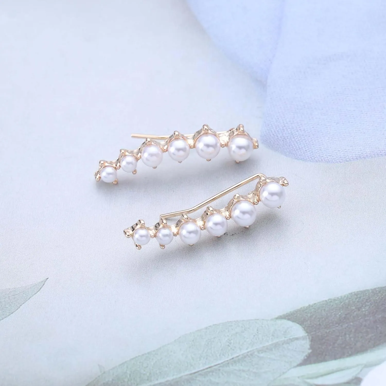 Bohemian Pearl Ear Climber Earrings White Pearl Stud Earrings Gold Pearl Cuff Crawler Earrings Vine Wrap Studs Earrings Cluster Pearl Earrigns Wedding Earrings Jewelry for Women