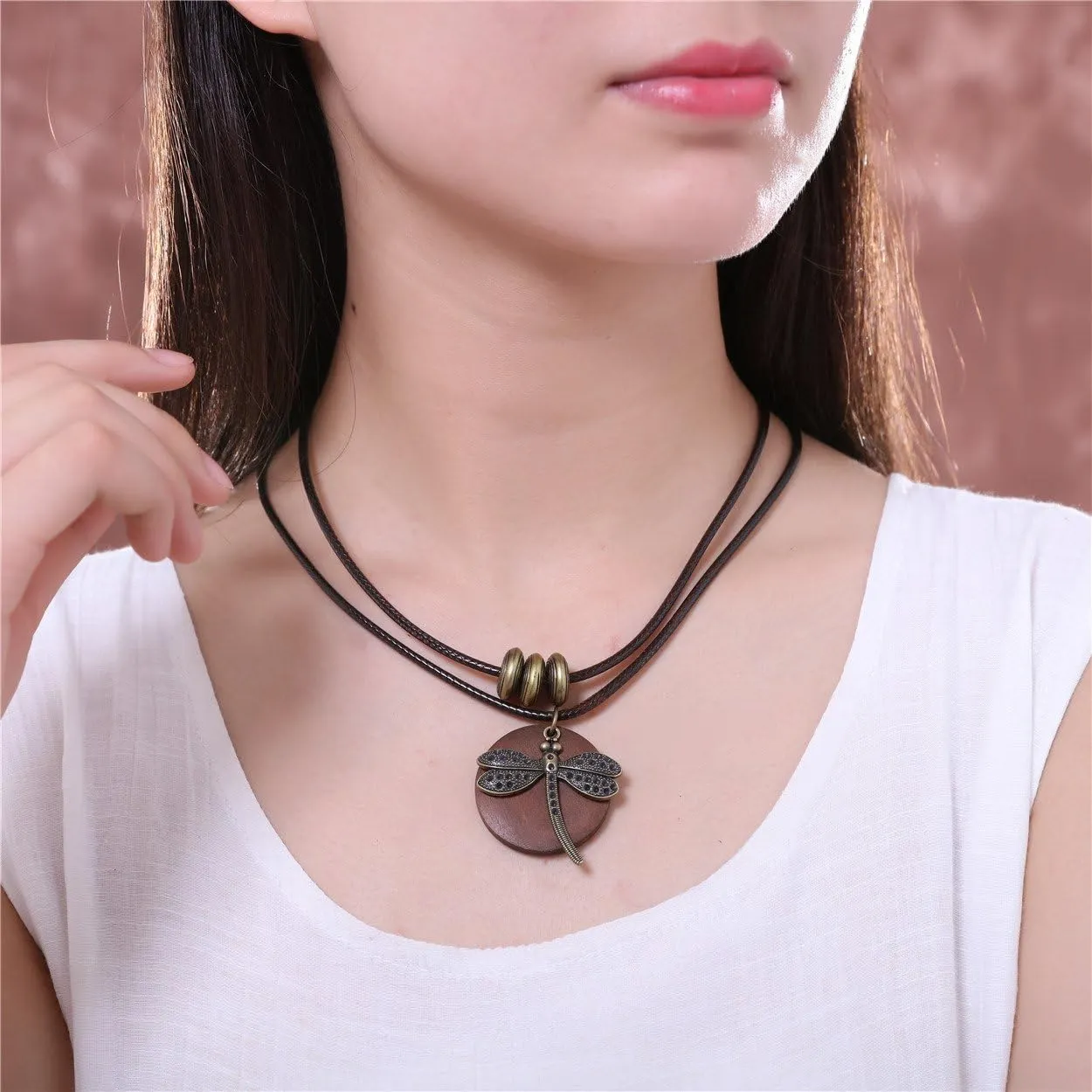 Brown Wooden Choker Chunky Pendant Necklaces for women