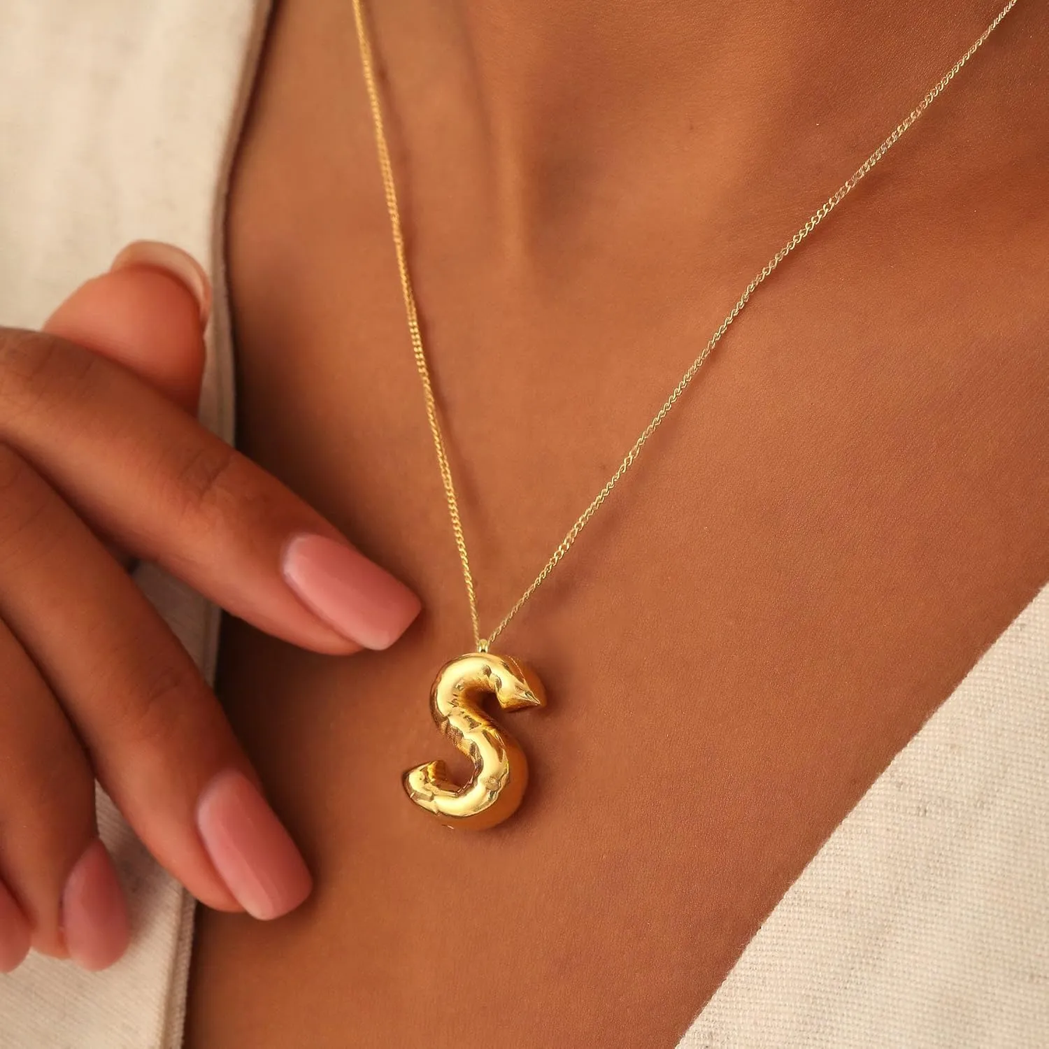 Bubble Letter Necklace for Women Balloon Initial Necklaces Dainty 18K Gold Plated Alphabet Pendant Necklaces Girlfriend Name Personalized Jewelry Gift
