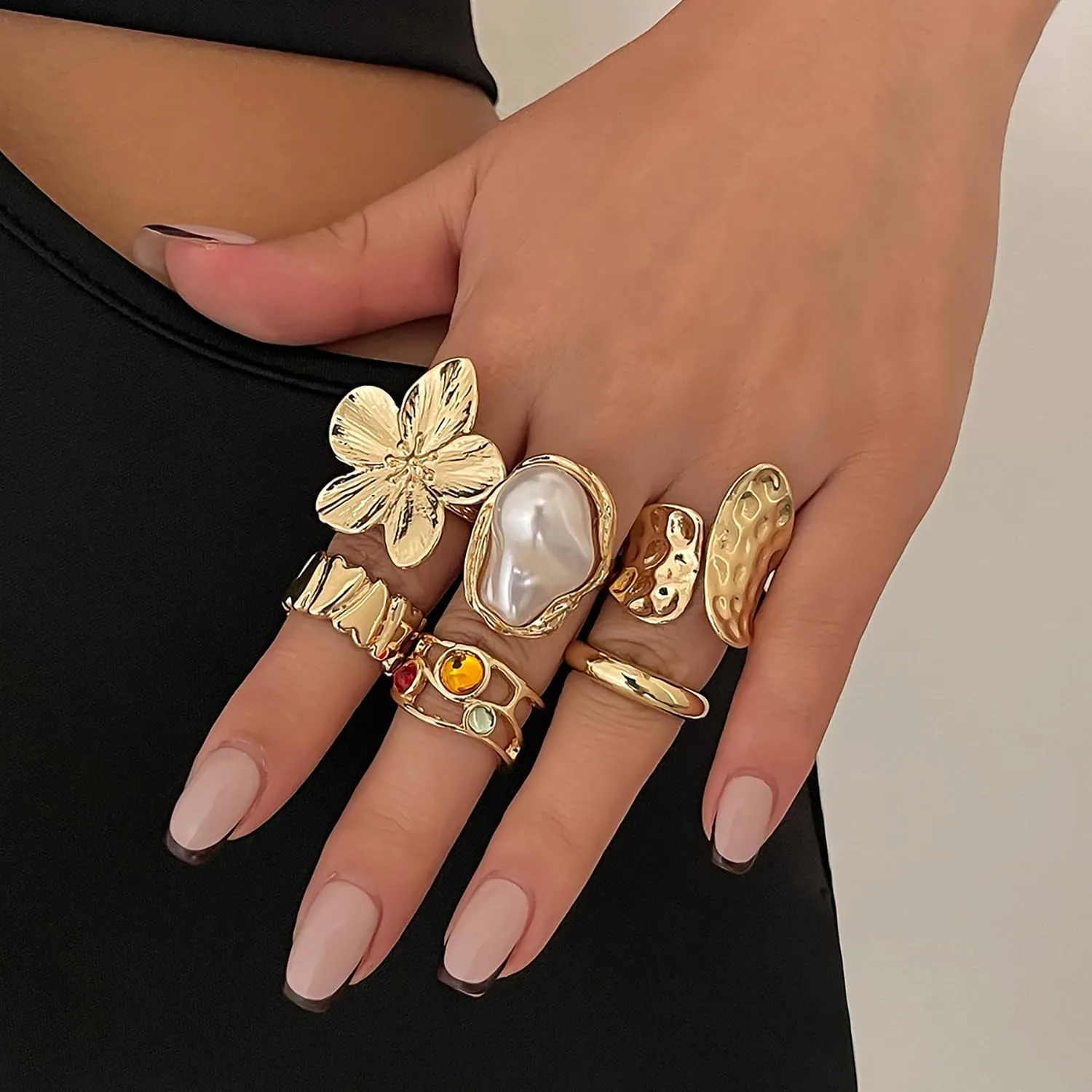 Chunky Gold Rings for Women Adjustable Stackable Statement Rings Set Baroque Pearl Flower Ring Knuckle Ring Chunky Jewelry Gift for Women