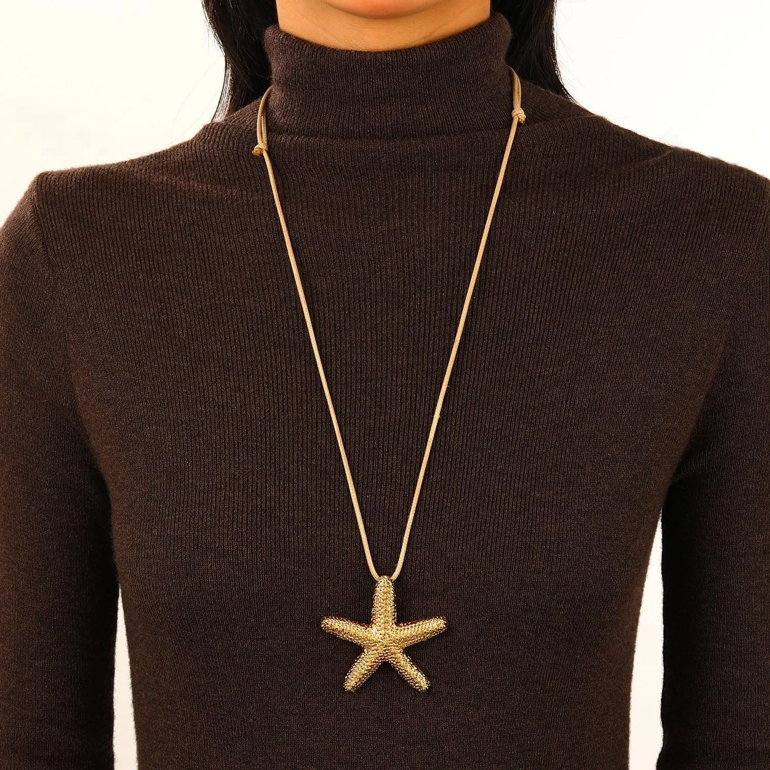 Coastal Seashell Starfish Necklaces for Women Big Conch Starfish Pendant Necklace Summer Beach Shell Necklaces Mermaid Costume Jewelry for Women
