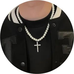 Cross pearl necklace for men pearl necklaces for women 8mm Faux Pearl Necklace Can be worn by both men and women Fashion Accessories is Perfect for any Occasion