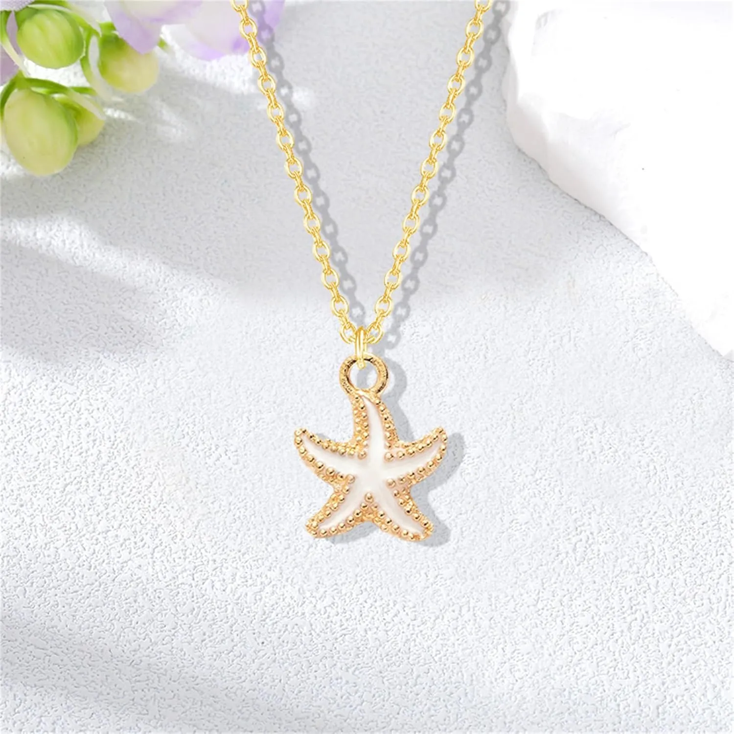 Dreuyet Starfish Necklaces for Women Dainty Alloy Enamel Ocean Starfish Pendant Necklaces Cute Tiny Summer Beach Necklace Jewelry Gifts for Best Friend