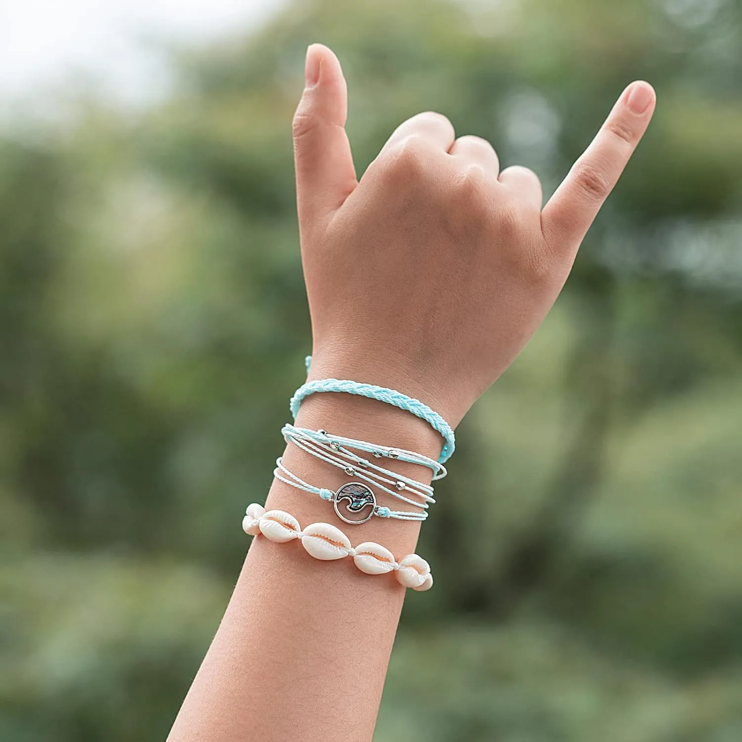FANCY SHINY Wave String Bracelets Braid Puka Shell Bead Bracelets Handmade Cute Trendy Boho Easter Jewelry Gifts for Women