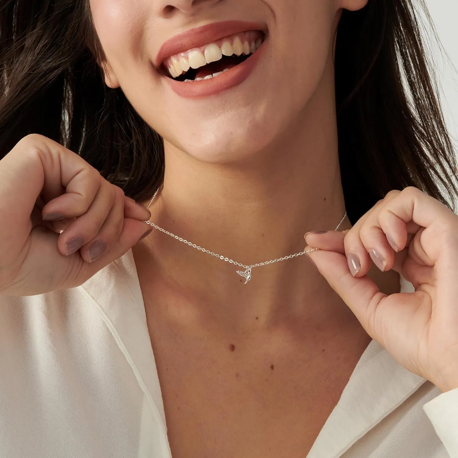Gold Necklace for Women- Bee Necklace Simple Hummingbird Necklace Infinity Pendant Necklace Jewelry for Girls