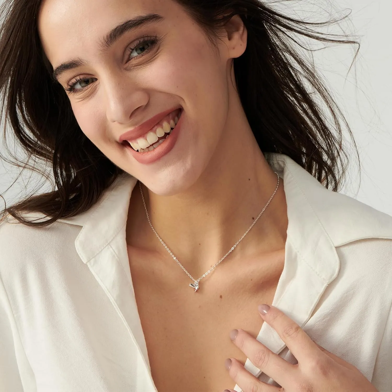 Gold Necklace for Women- Bee Necklace Simple Hummingbird Necklace Infinity Pendant Necklace Jewelry for Girls