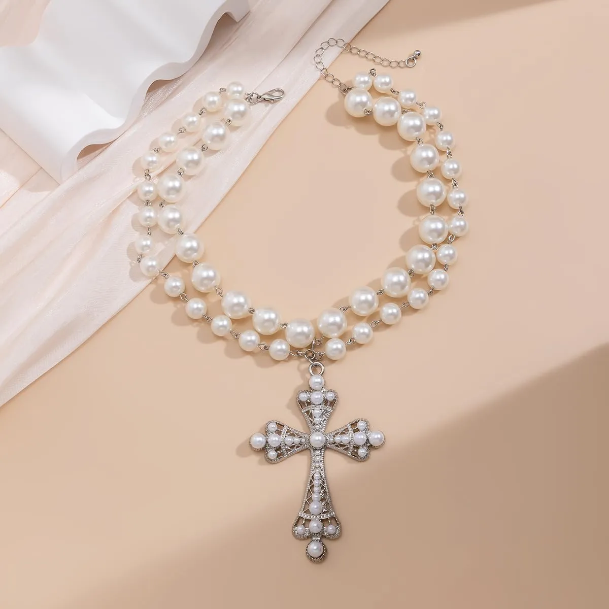 Gothic Cross Necklaces Layered Pearl Beads Cross Pendant Necklaces Punk Vintage Cross Chain Necklace Chunky Cross Necklace Gothic Jewelry for Women