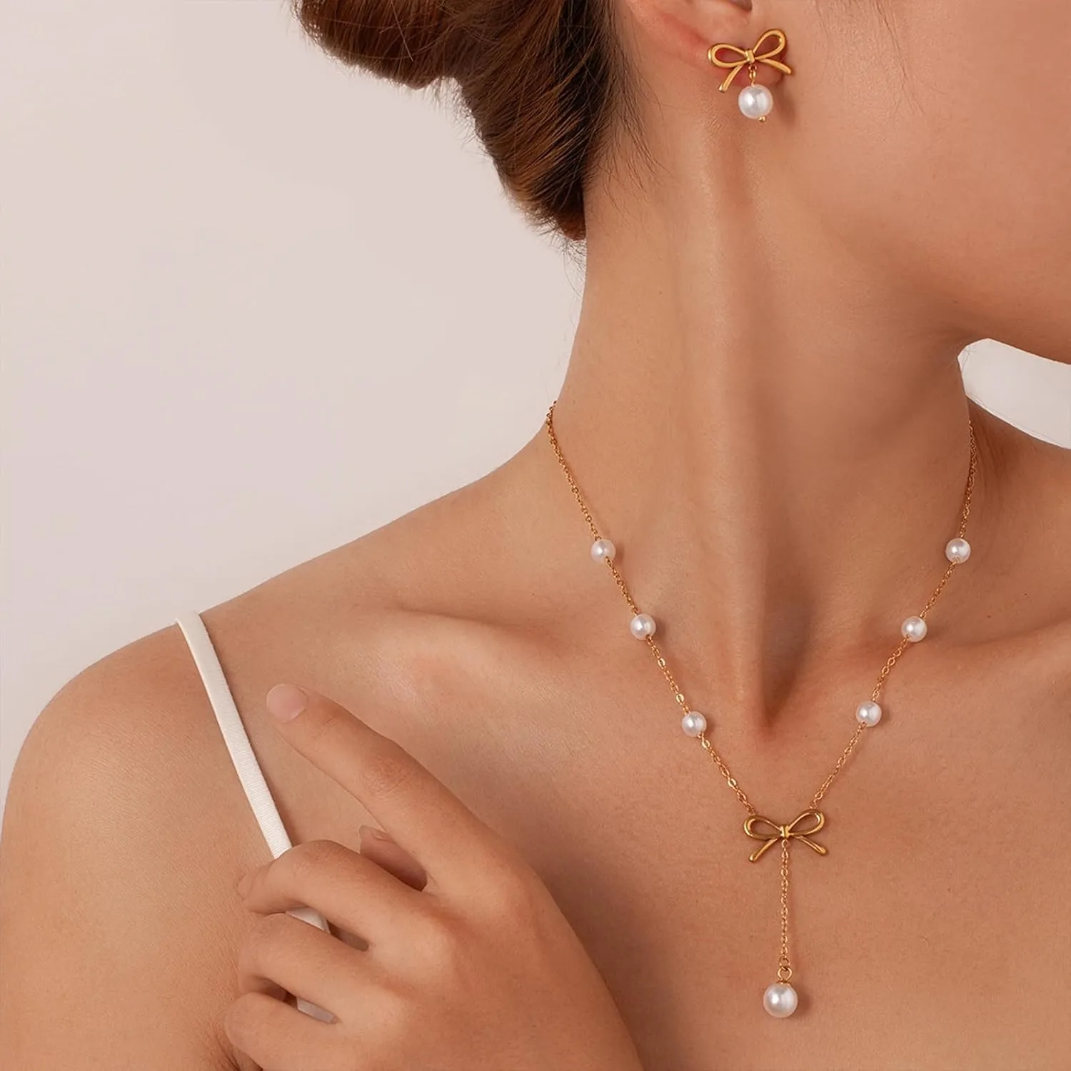 Harry and Henry Pearl Jewelry Set for Women Wedding Pearl Necklace Bracelet Earring Set Gold Bow Necklace Dainty Bride Bridesmaid Jewelry Gift for Women