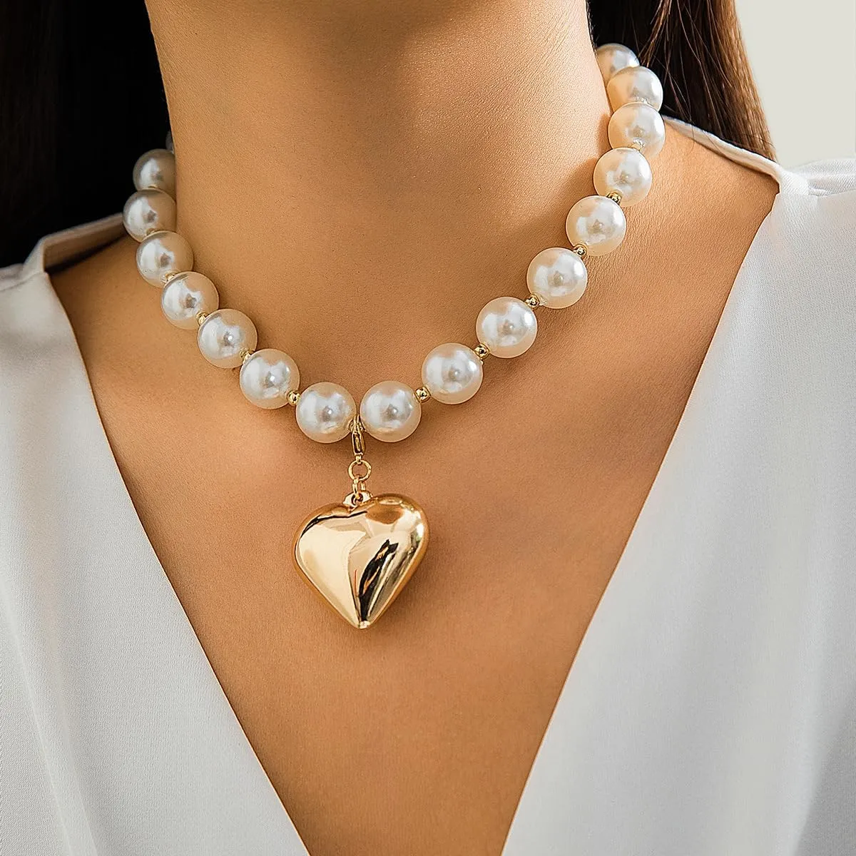 Heart Pendant Pearl Necklaces for Women Big Pearl Beaded Necklace Layered Beads Choker Necklace Faux Crystal Beads Necklaces Prom Jewellery Present