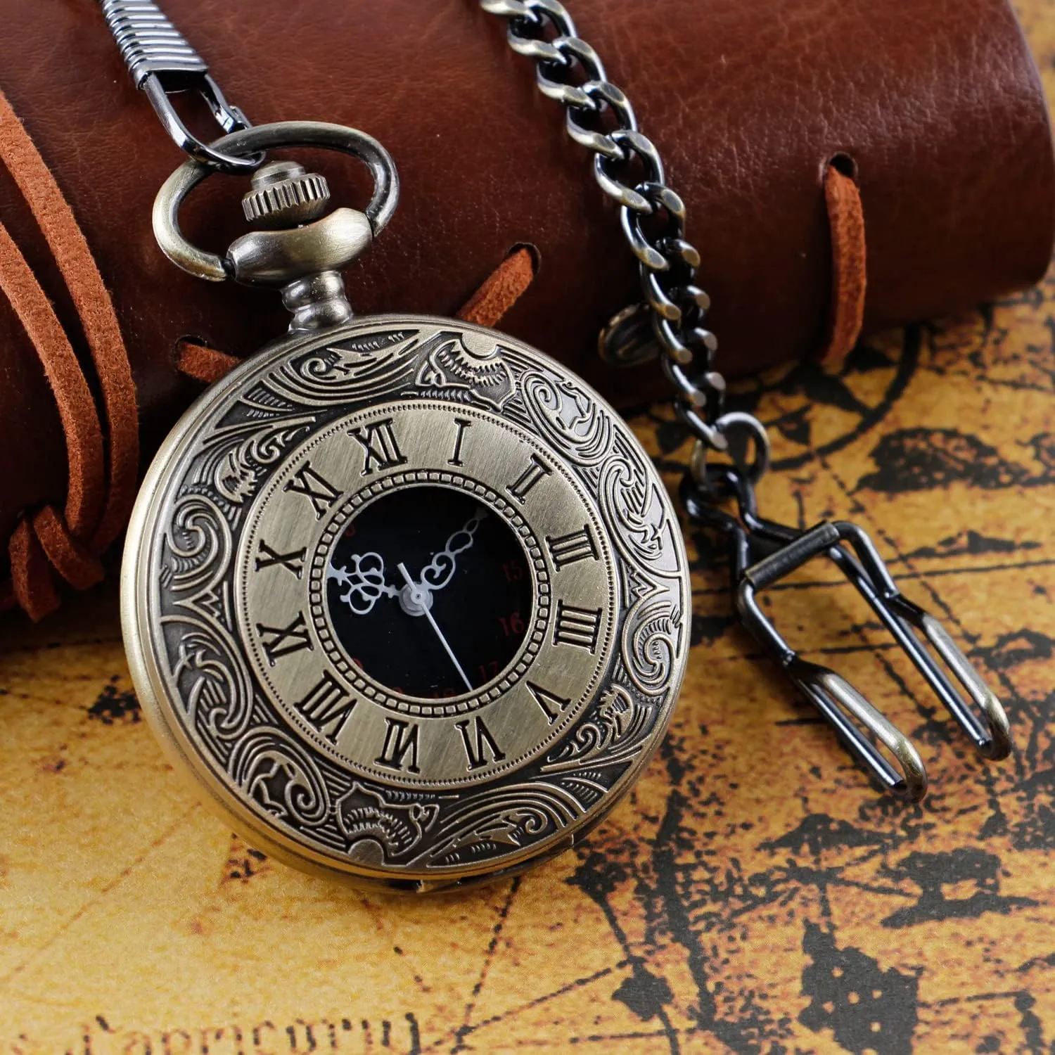 Hollow Roman Digital Scale Men's Quartz Pocket Watches, Quartz Pocket Strap with Chain for Men