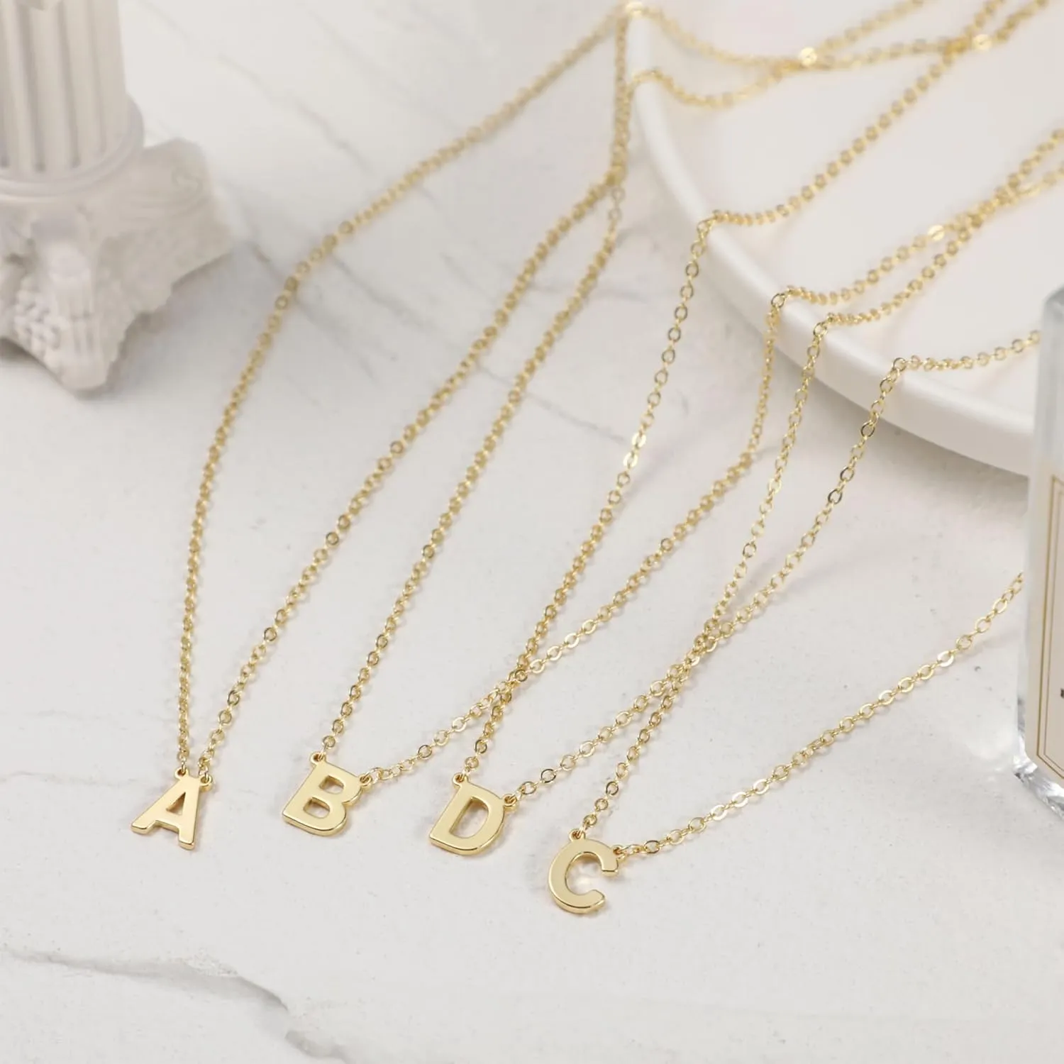 MIDEEO Initial Necklaces for Women, Dainty Letter Necklace Personalized Tiny Initial Pendant Necklace Monogram Cute Letter Name Choker Necklaces Christmas Gift