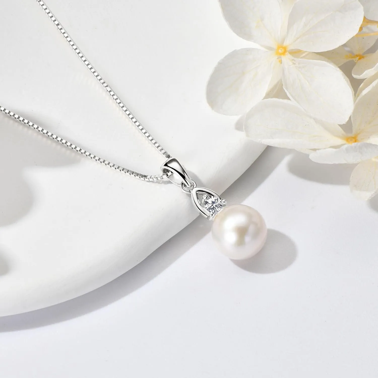 Pearl Necklaces for Women, Sterling Silver Freshwater White Pearl Pendant Necklace with Moissanite Pearl Jewelry Gifts for Wife Mom