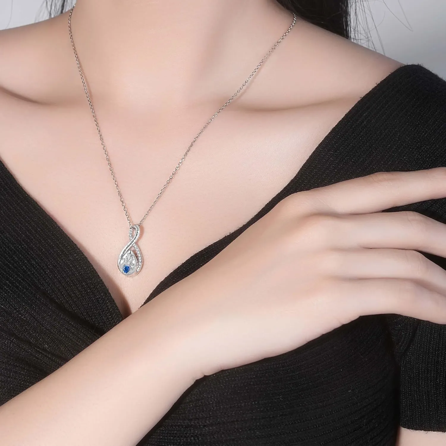 Sterling Silver Urn Necklace for Ashes for Women: Infinity Cremation Jewelry for Women - Ashes Keepsake Pendant Memorial Jewelry Gifts for A Loss of Loved Ones