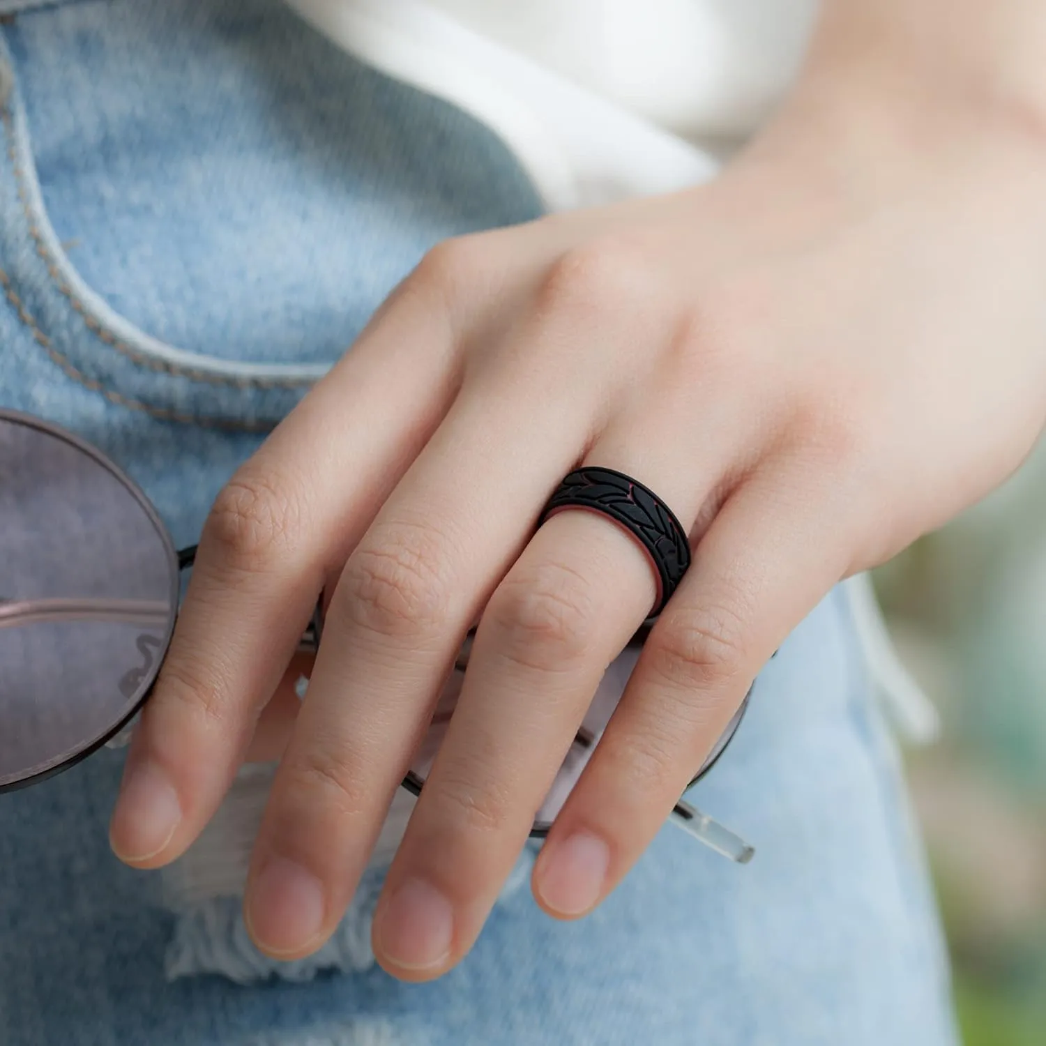 ThunderFit Silicone Rings for Women, Patterned Design Wedding Bands - 1/4/7 Variety Multipack