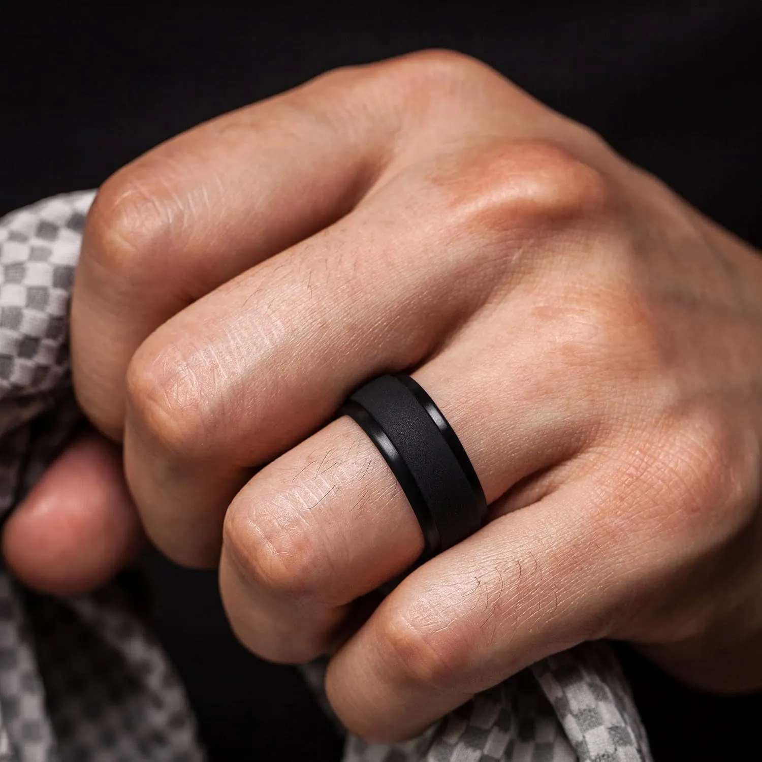 ThunderFit Silicone Wedding Rings for Men, Breathable Step Edge Rubber Engagement Bands 10mm Wide 2.5mm Thick - 1/2/3/4/5/6/7 Variety Multipack
