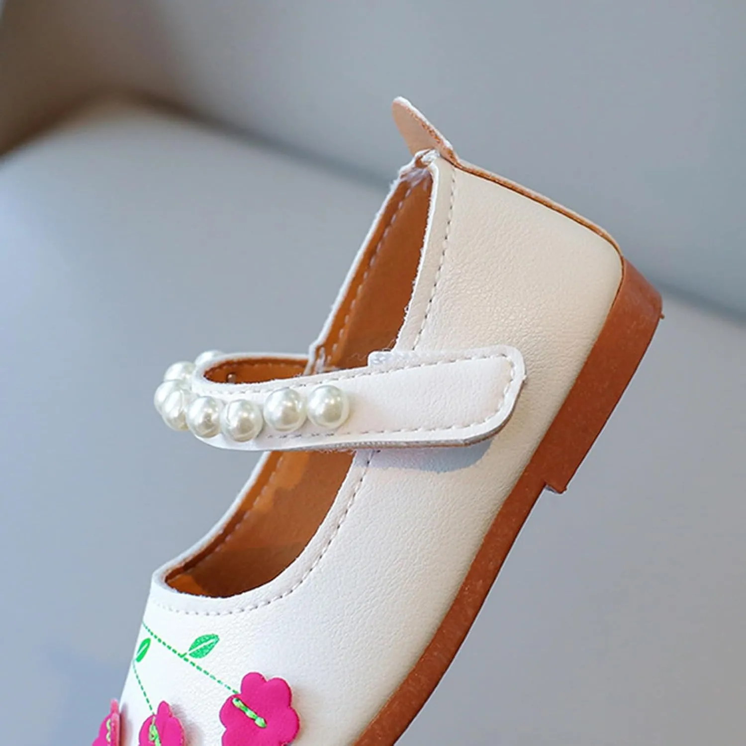Toddler Girls Leather Wedding Sandals Beaded Strap Closed Toe Ankle Low Heel Dance Shoes Baby Sole Non Slip Sandals