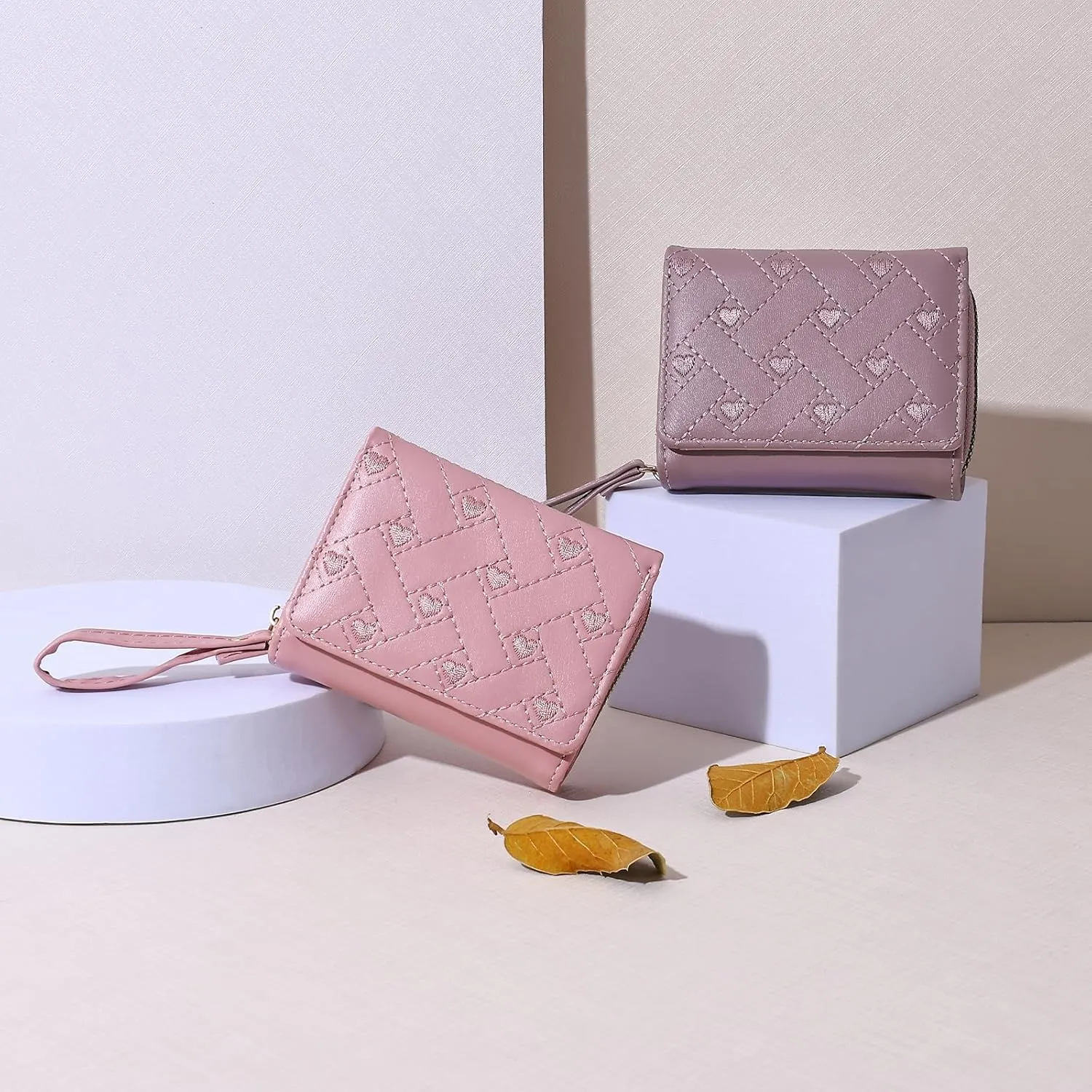 Wallet Women, Cute Pink Ladies Wallet, Love Heart Trifold Wallets Woman Business Credit Card Holder with Zipper Purse for ID Cards Cash Coin Key (Pink)