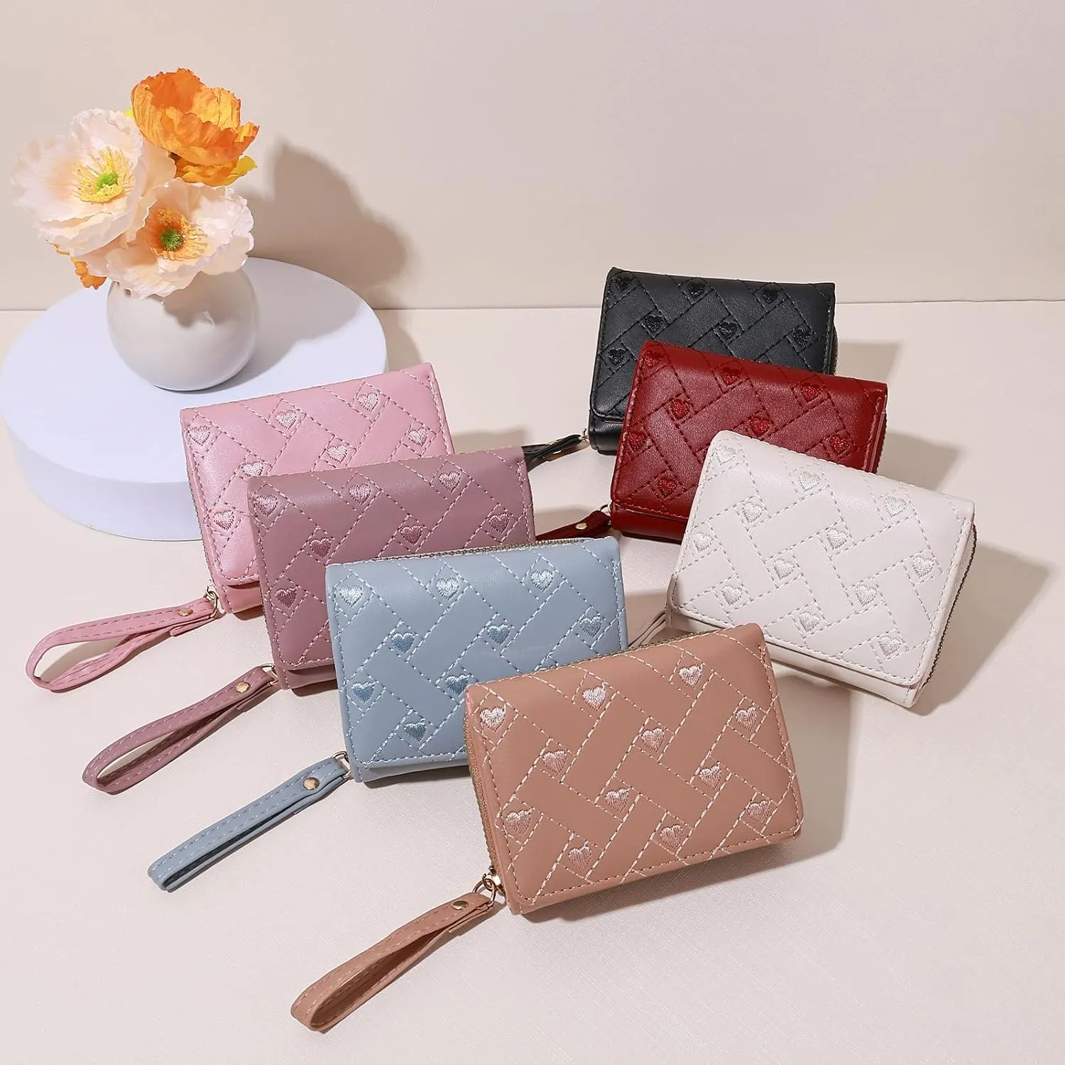 Wallet Women, Cute Pink Ladies Wallet, Love Heart Trifold Wallets Woman Business Credit Card Holder with Zipper Purse for ID Cards Cash Coin Key (Pink)