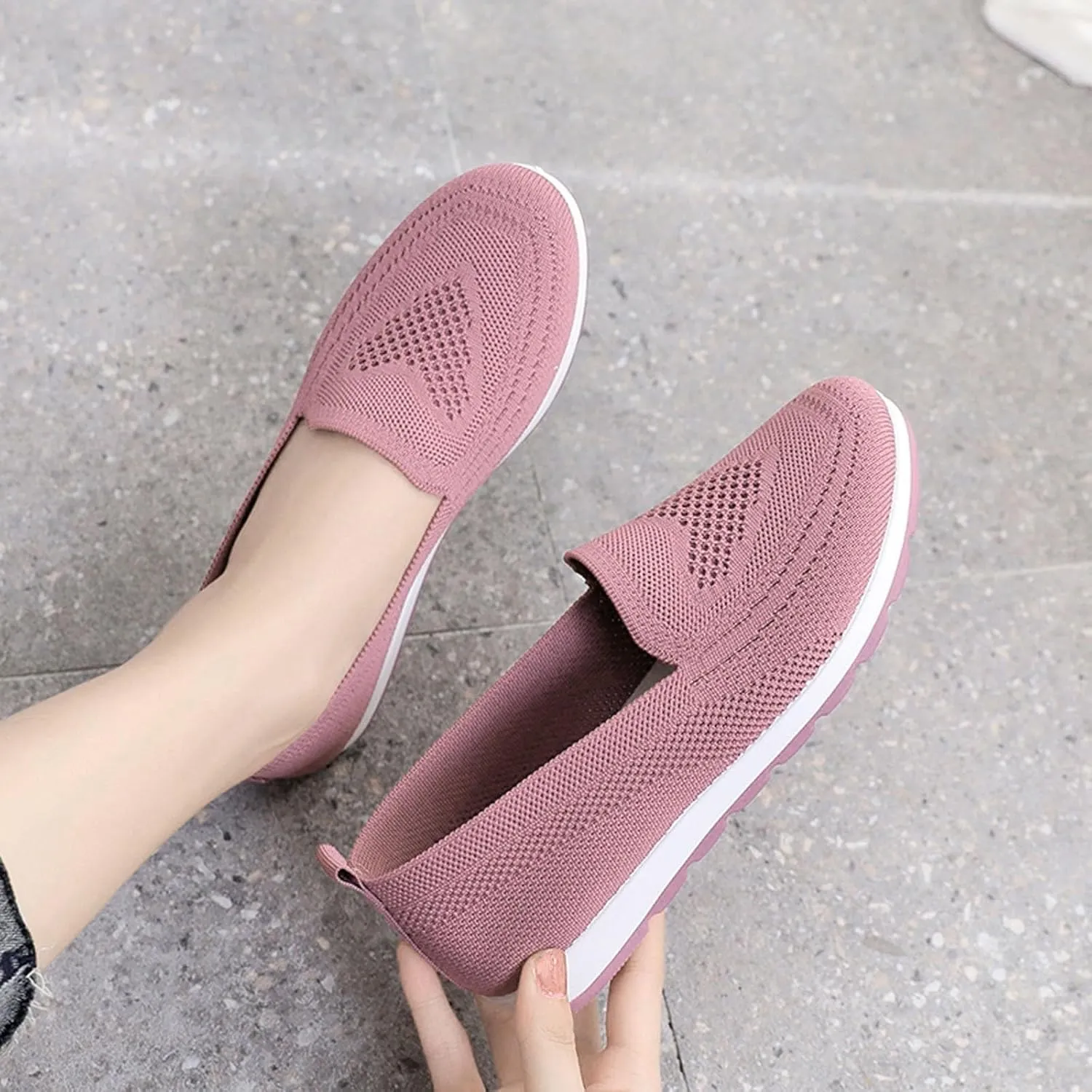Women Breathable Mesh Slip On Shoes Casual Comfortable Walking Sneakers Lightweight Flats Non Slip Loafers